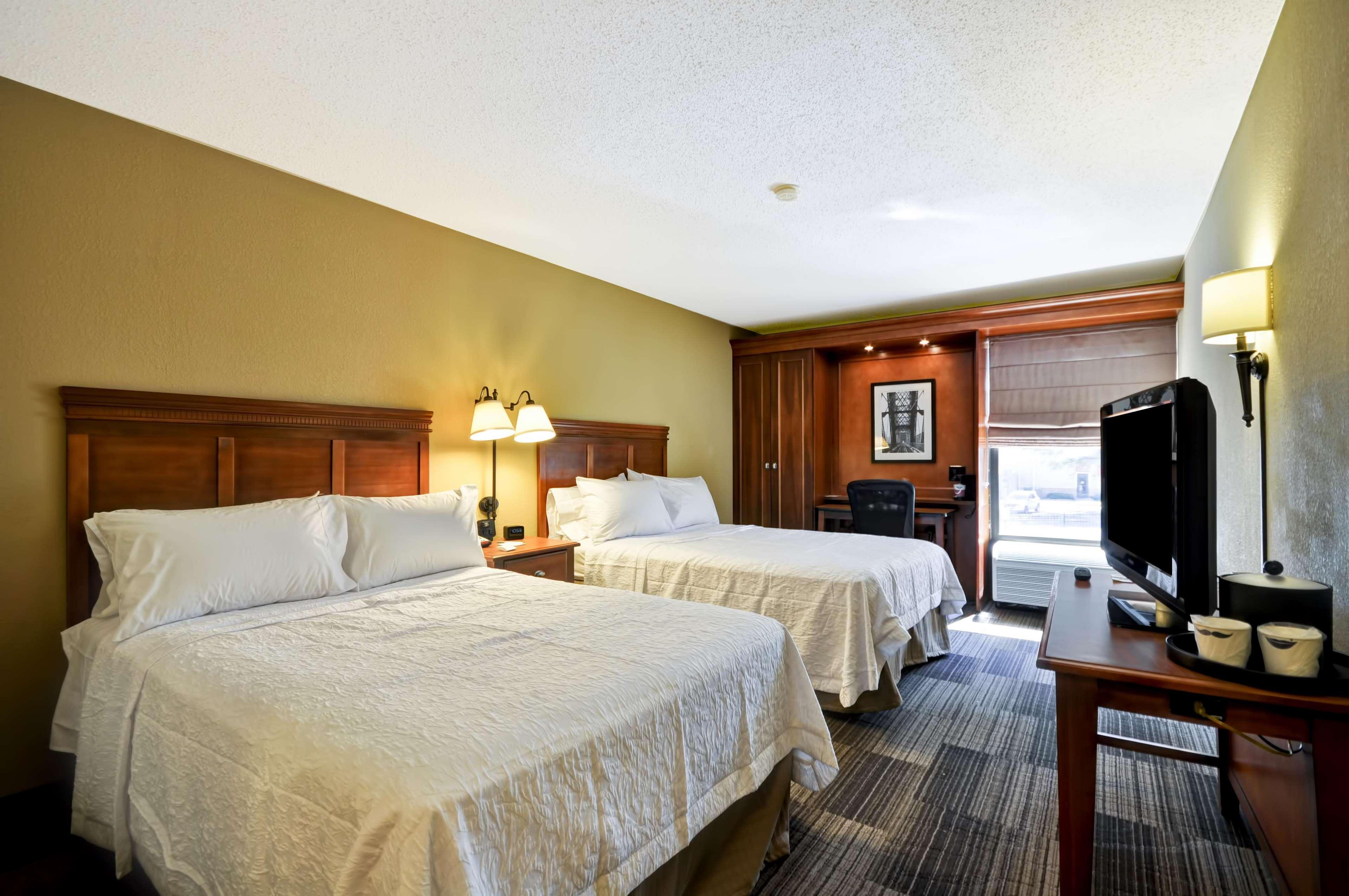 Hampton Inn Memphis Poplar Exterior foto