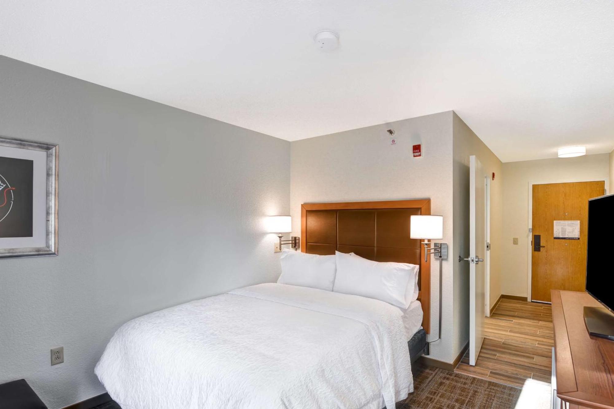 Hampton Inn Memphis Poplar Exterior foto